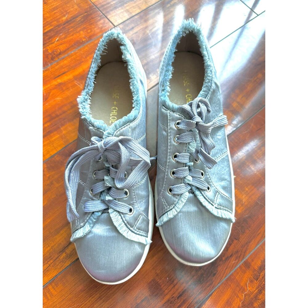Chase & Chloe Silver Bohemian Streetwear Low-Top Lace Frayed Trim Sneakers 8.5